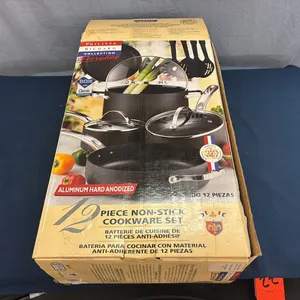 Pot and pan set