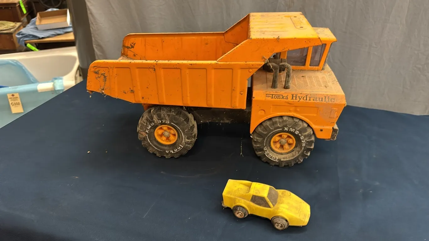 Tonka dump truck