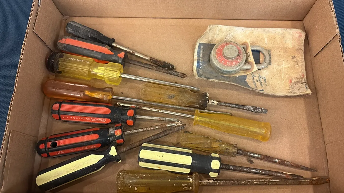 Screwdrivers & Padlock