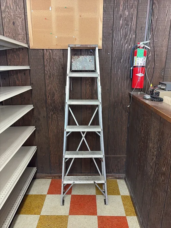 6ft Aluminum Ladder