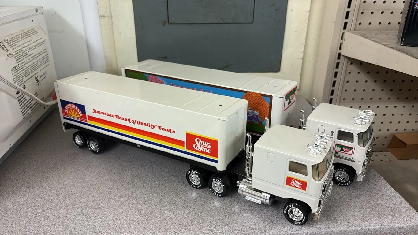 Shurfresh & Keebler Trucks