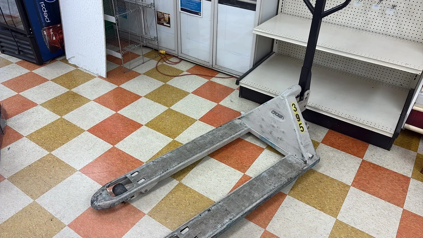 Crown Pallet Jack