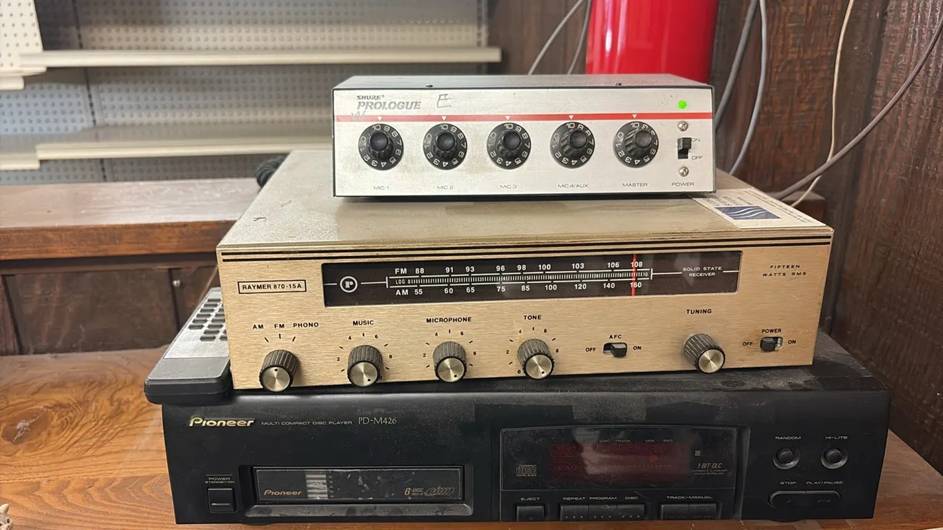 Sound System w/ 2 Speakers