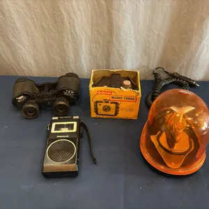 Vintage Electronics, Binoculars & Light