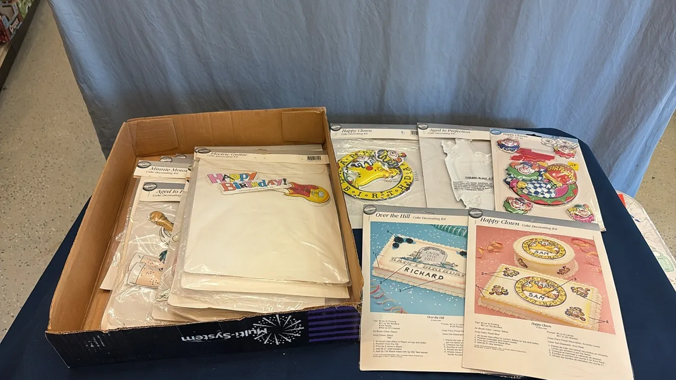 Cake Decorating Kits