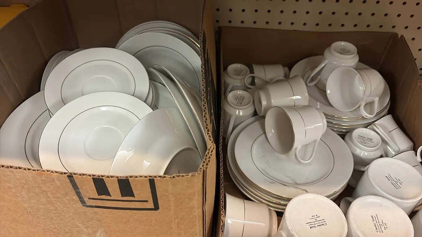 Classic Gold Dish Set