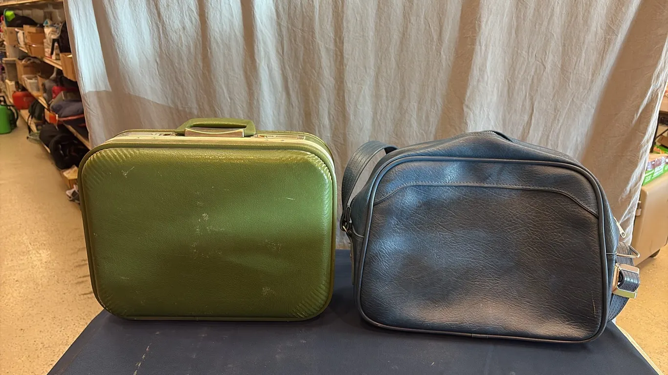 2- Travel Bags