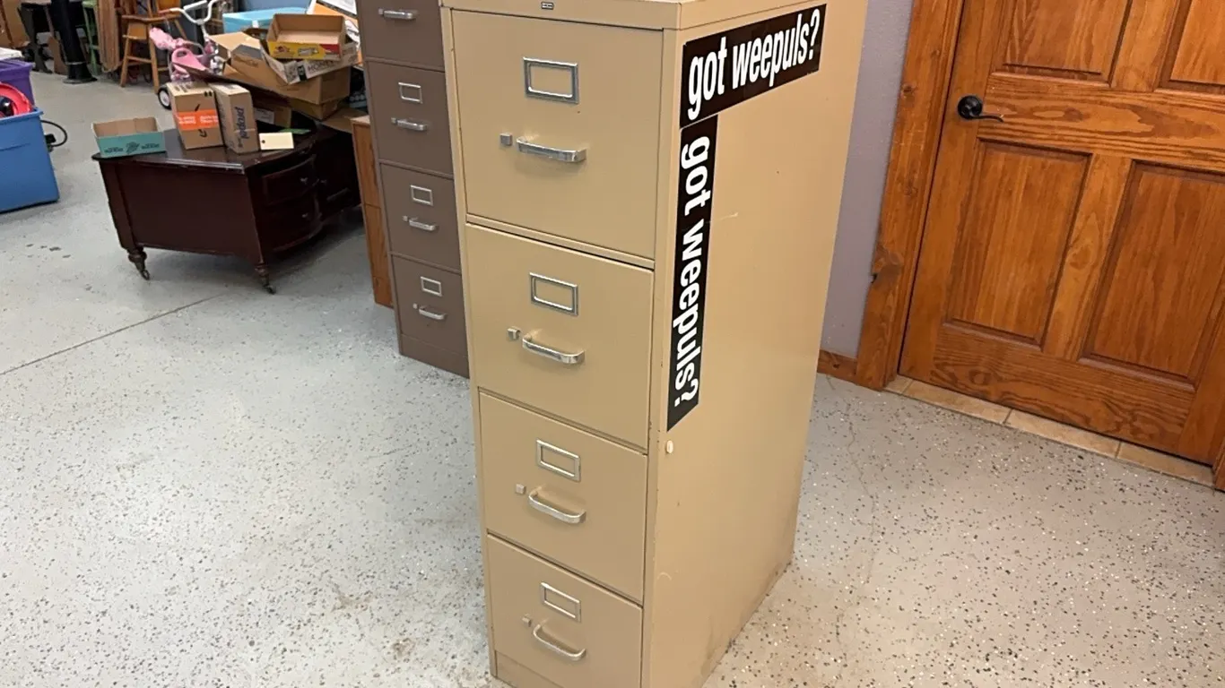 4 drawer file cabinet