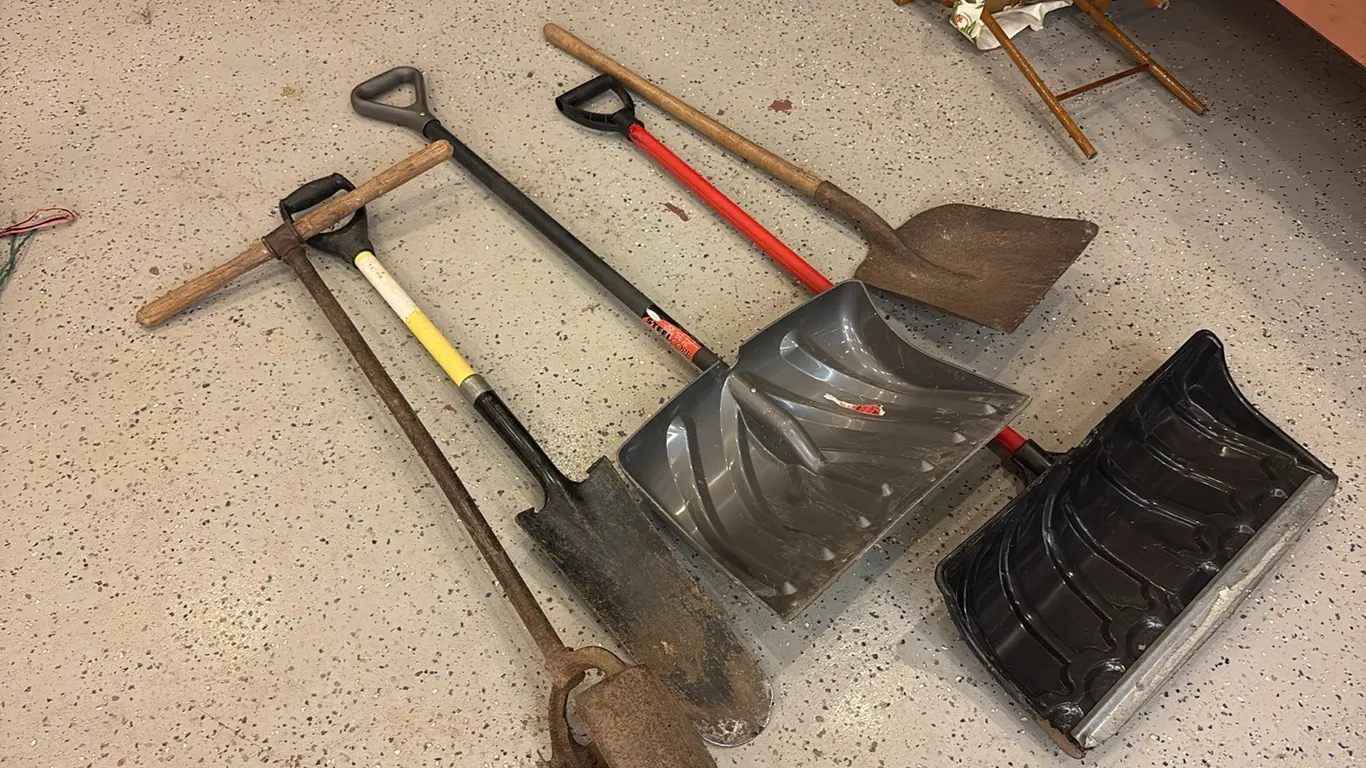 Scoops & Shovels