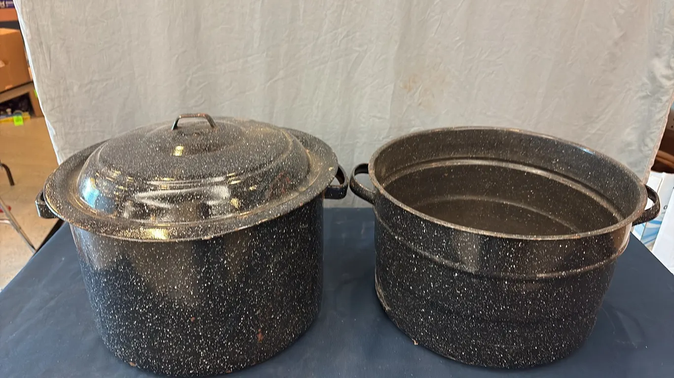 2- Enamel Roasters