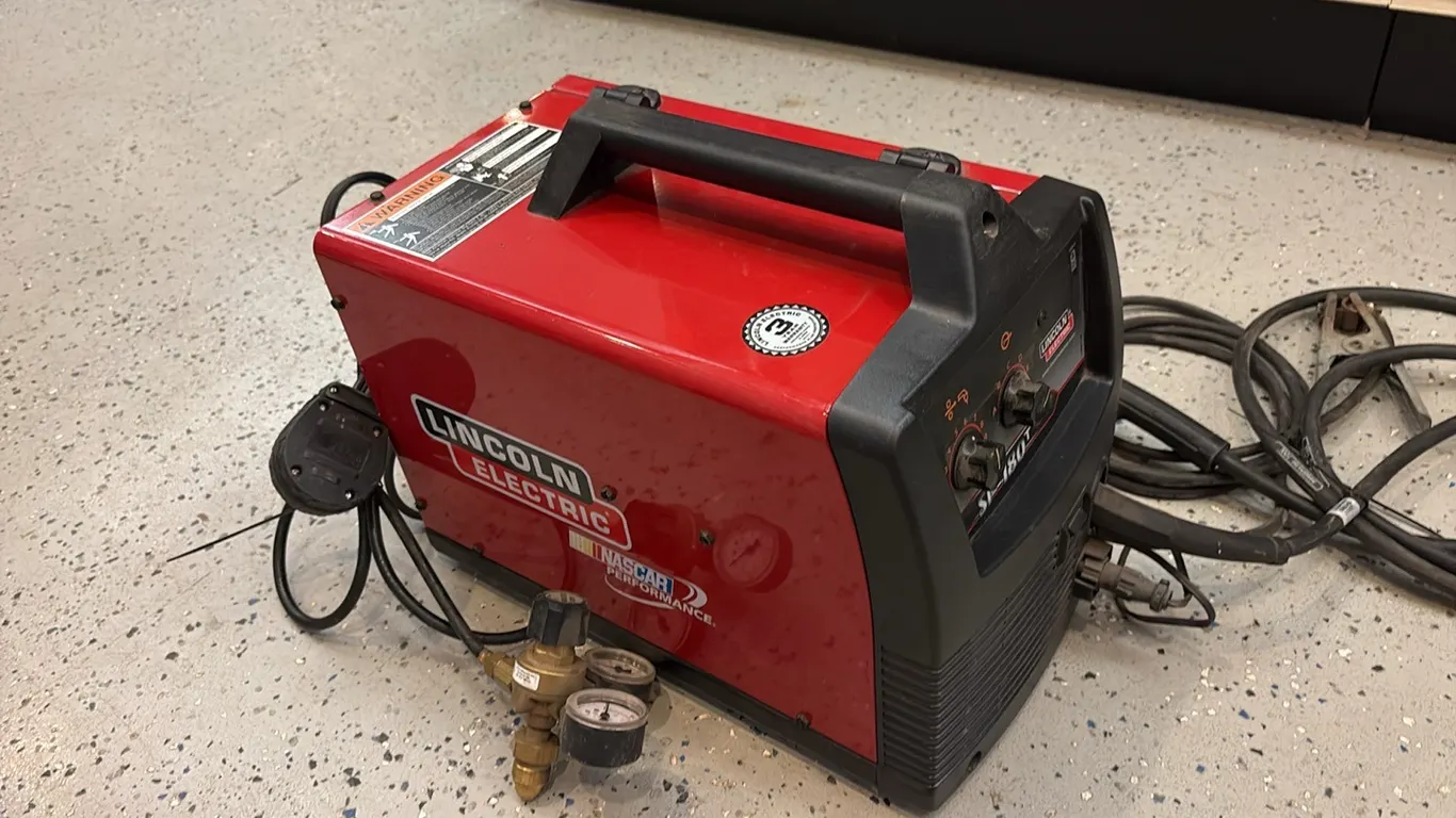 Lincoln Electric SP-180T Welder