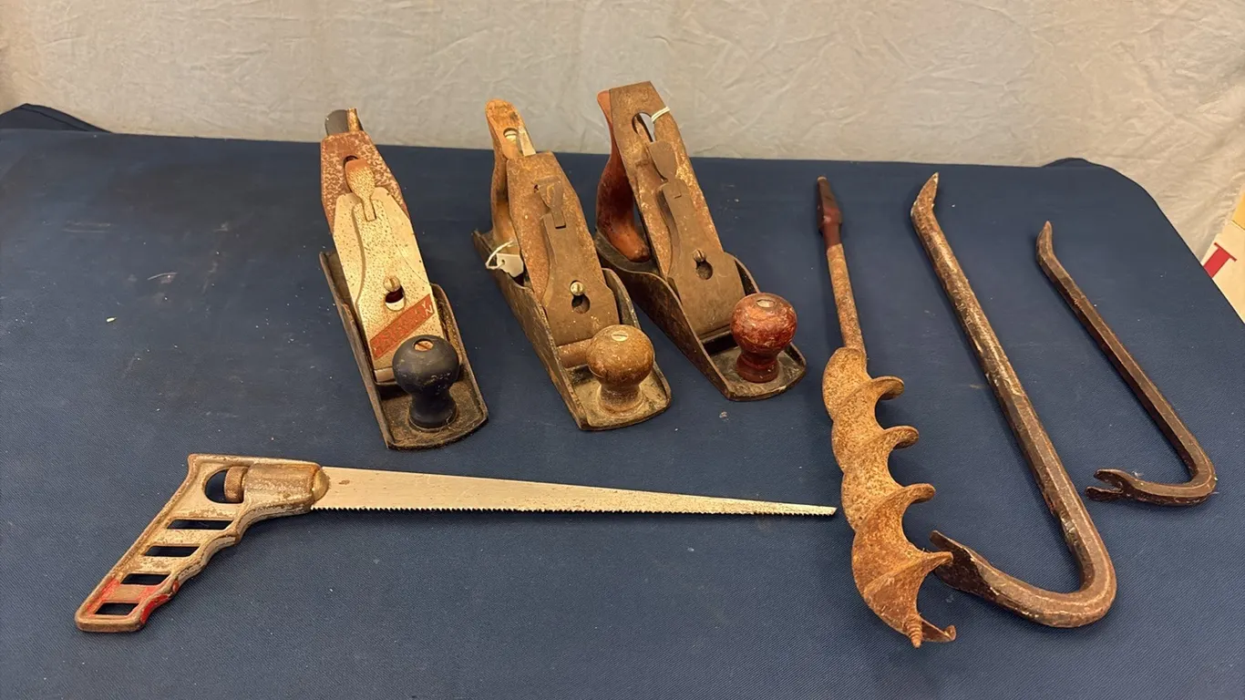 Wood Planes, Pry Bars & Saw