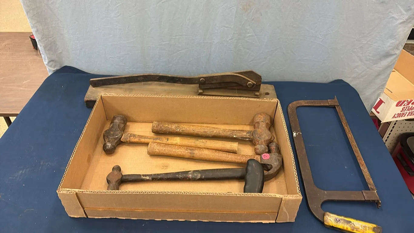 Hammers & Saws
