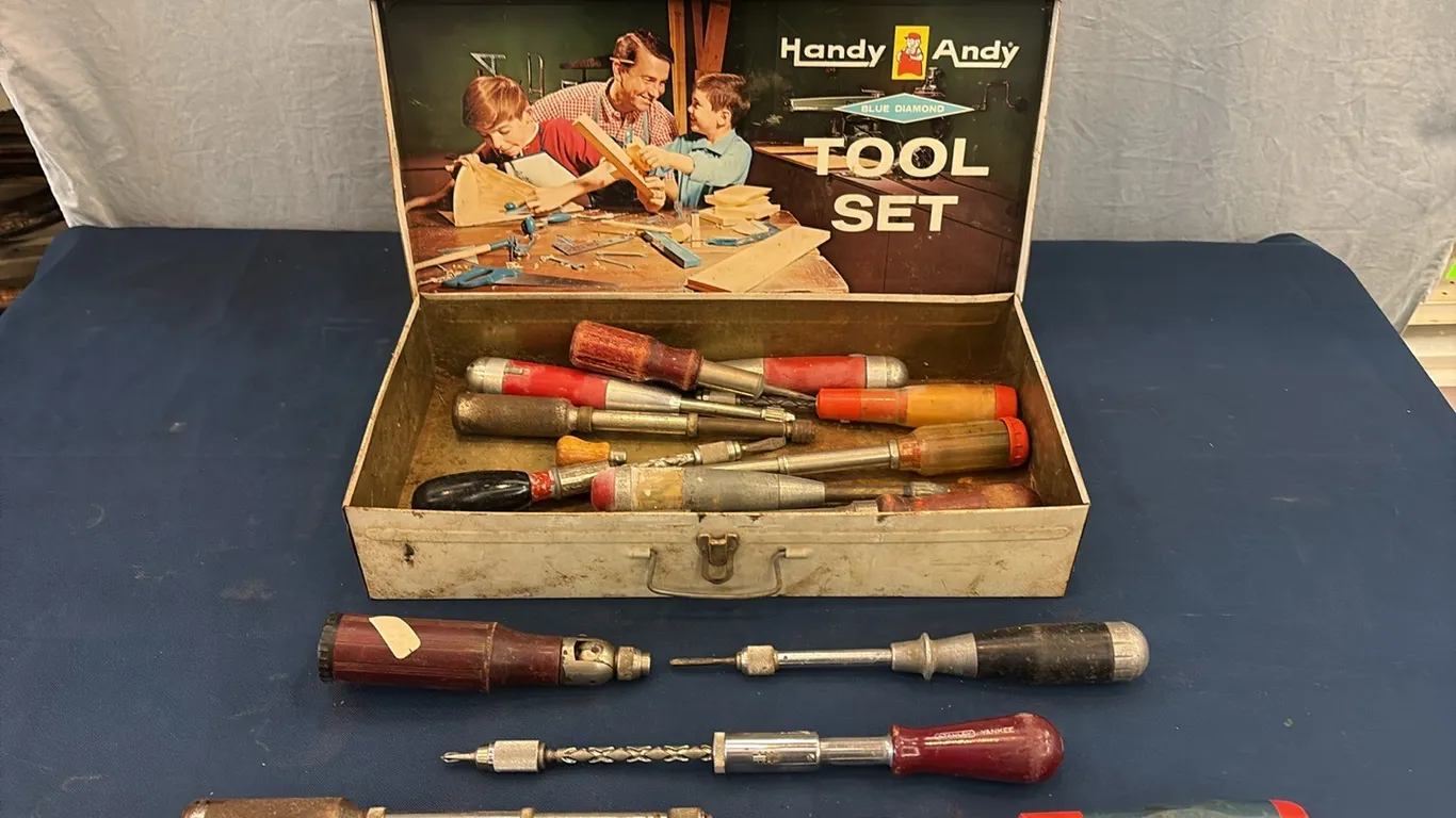 Tool Set Case w/ Screwdrivers