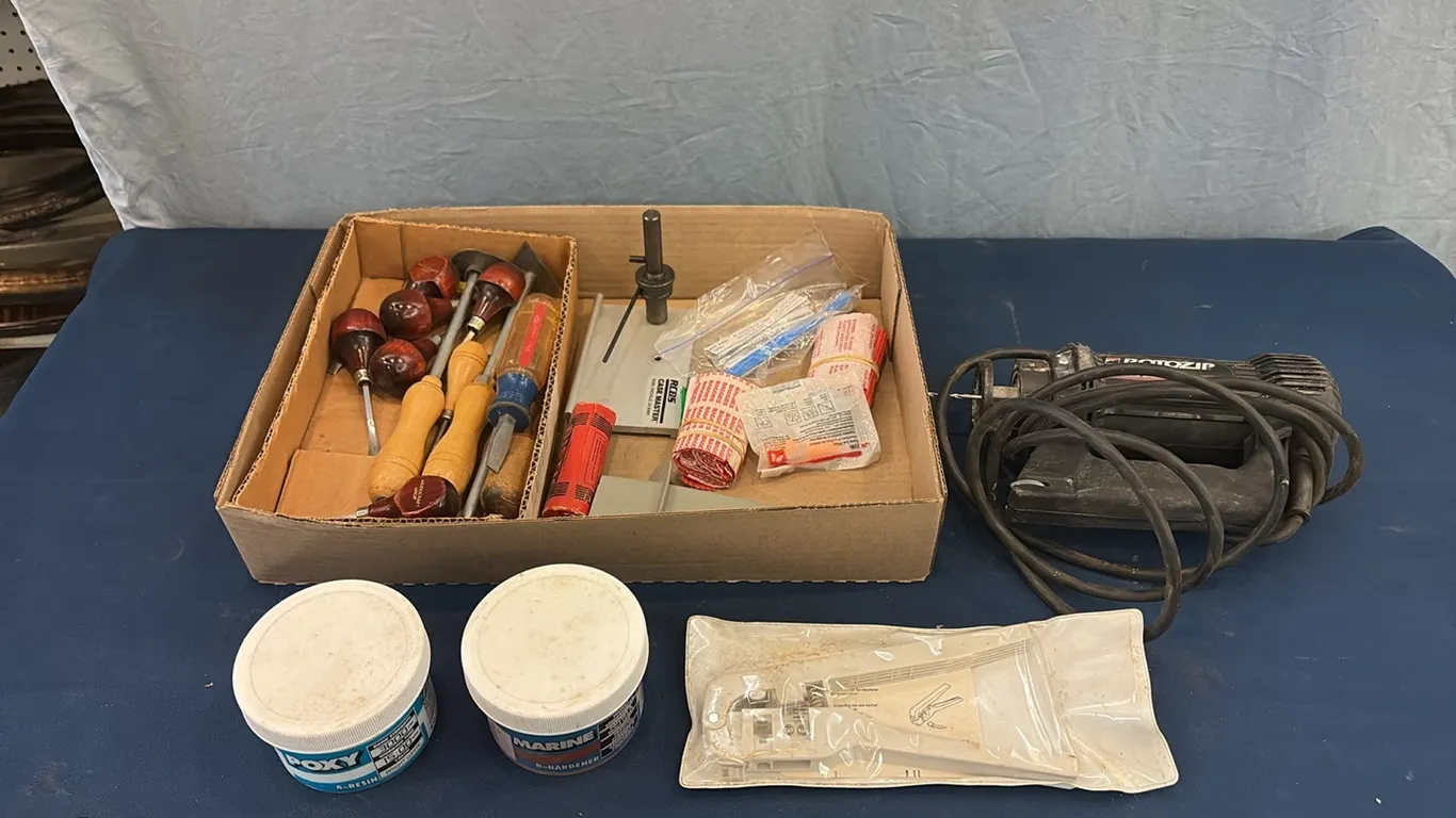 Spiral Saw, Screwdrivers & Misc