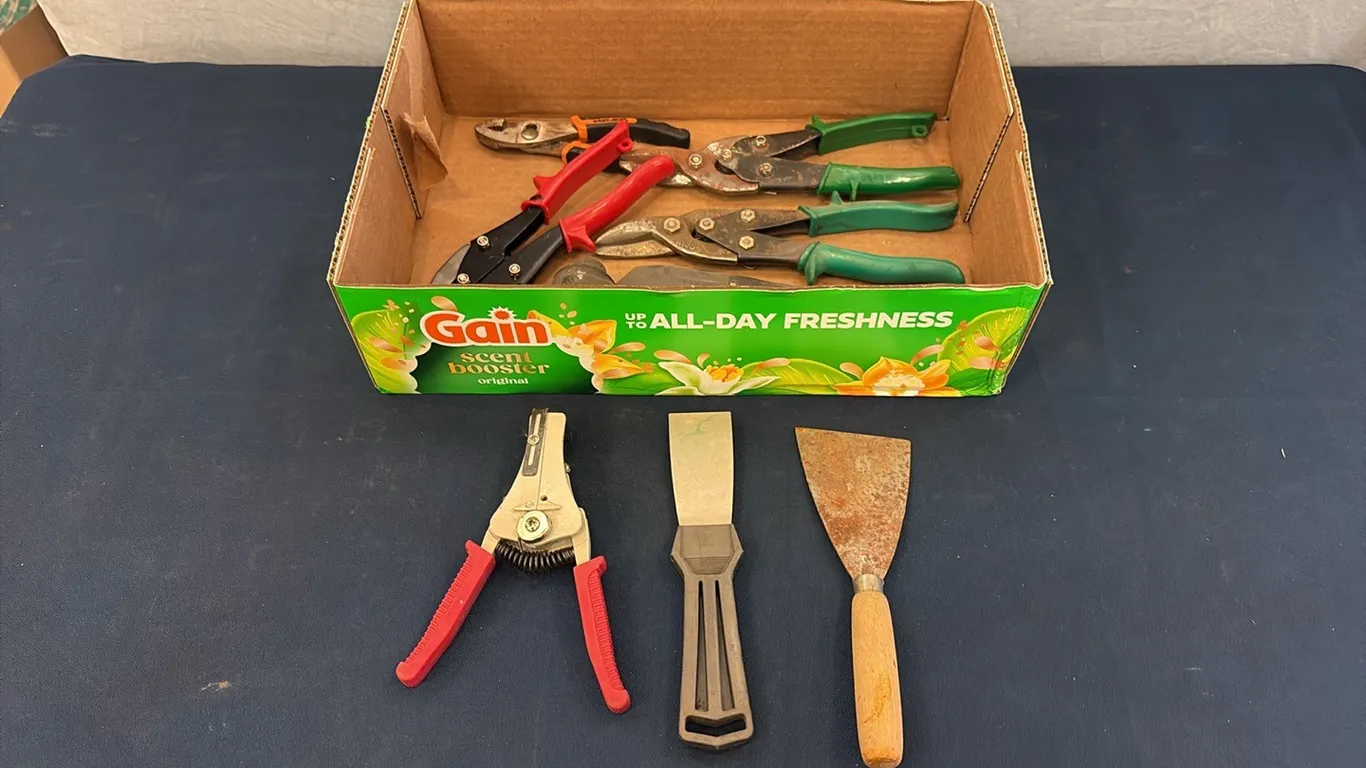 Snips, Pliers & Misc Tools