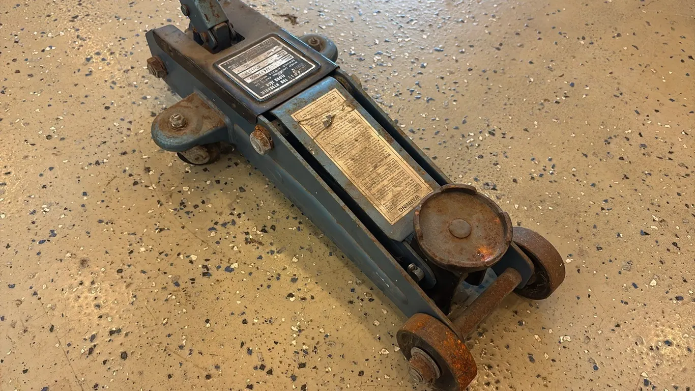 1 1/2 Ton Floor Jack