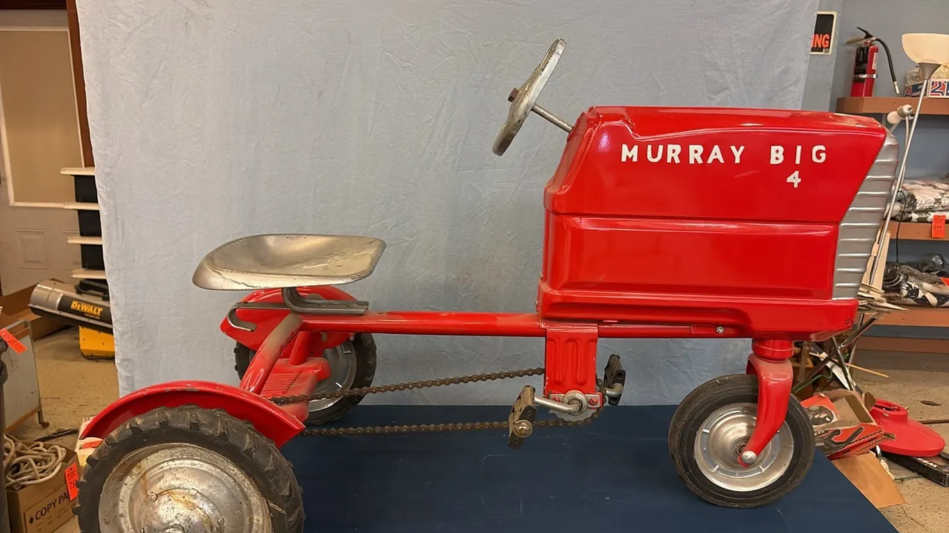 Murray Big 4 Pedal Tractor