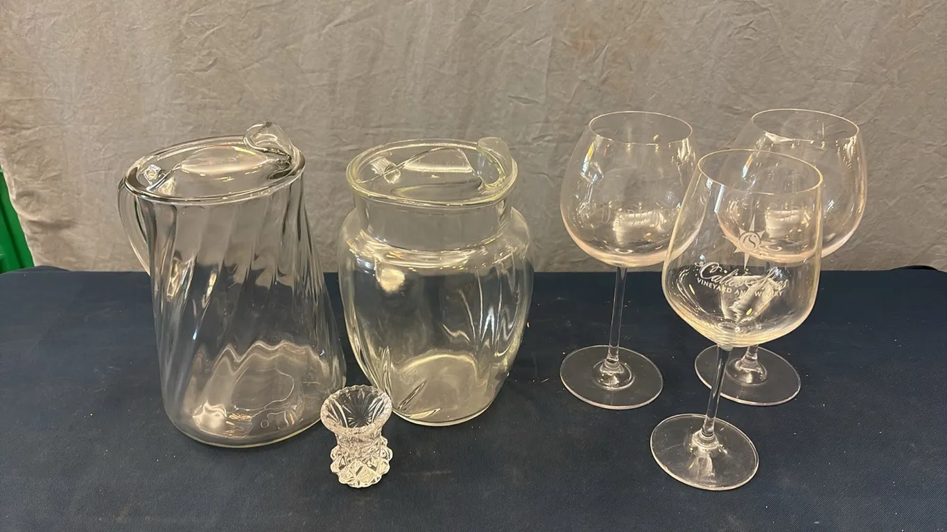 Glasses & Pitchers