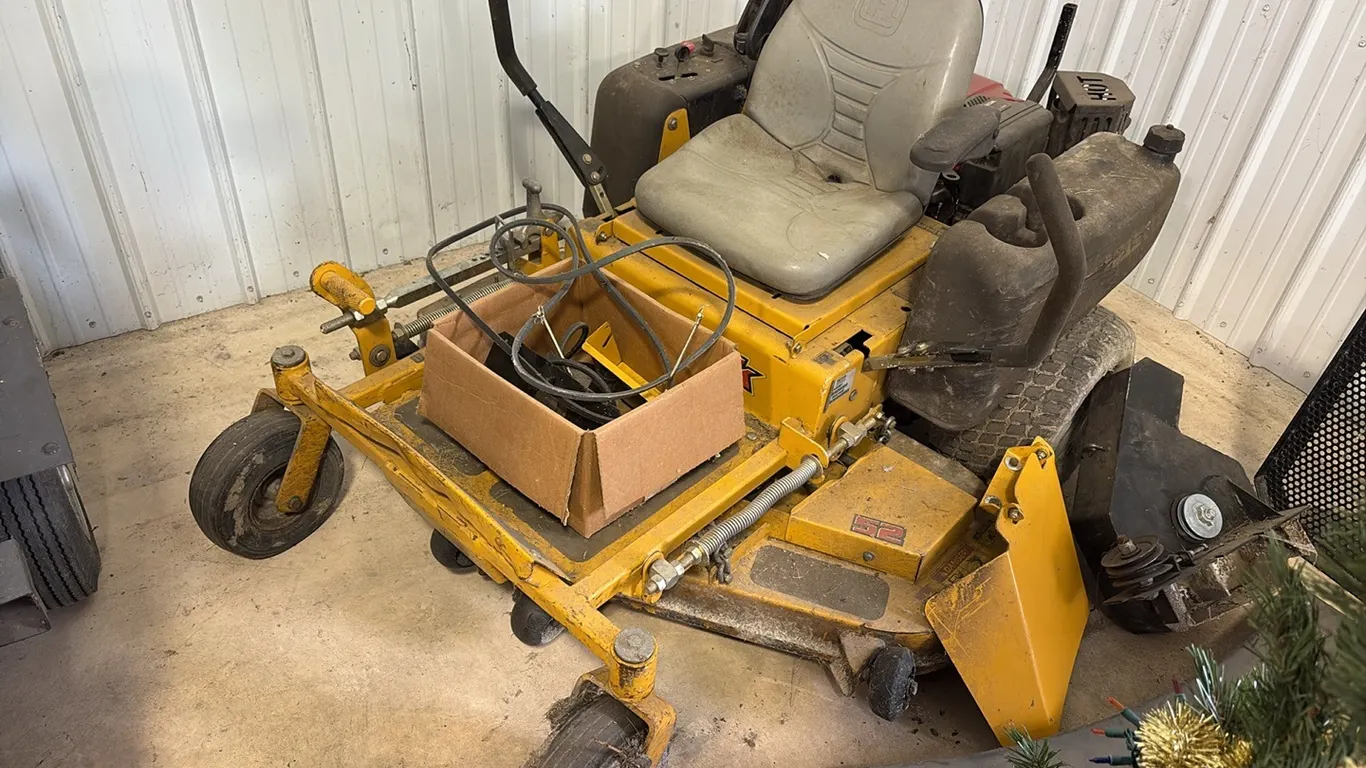 Hustler 52” Fastrak Zero Turn Mower