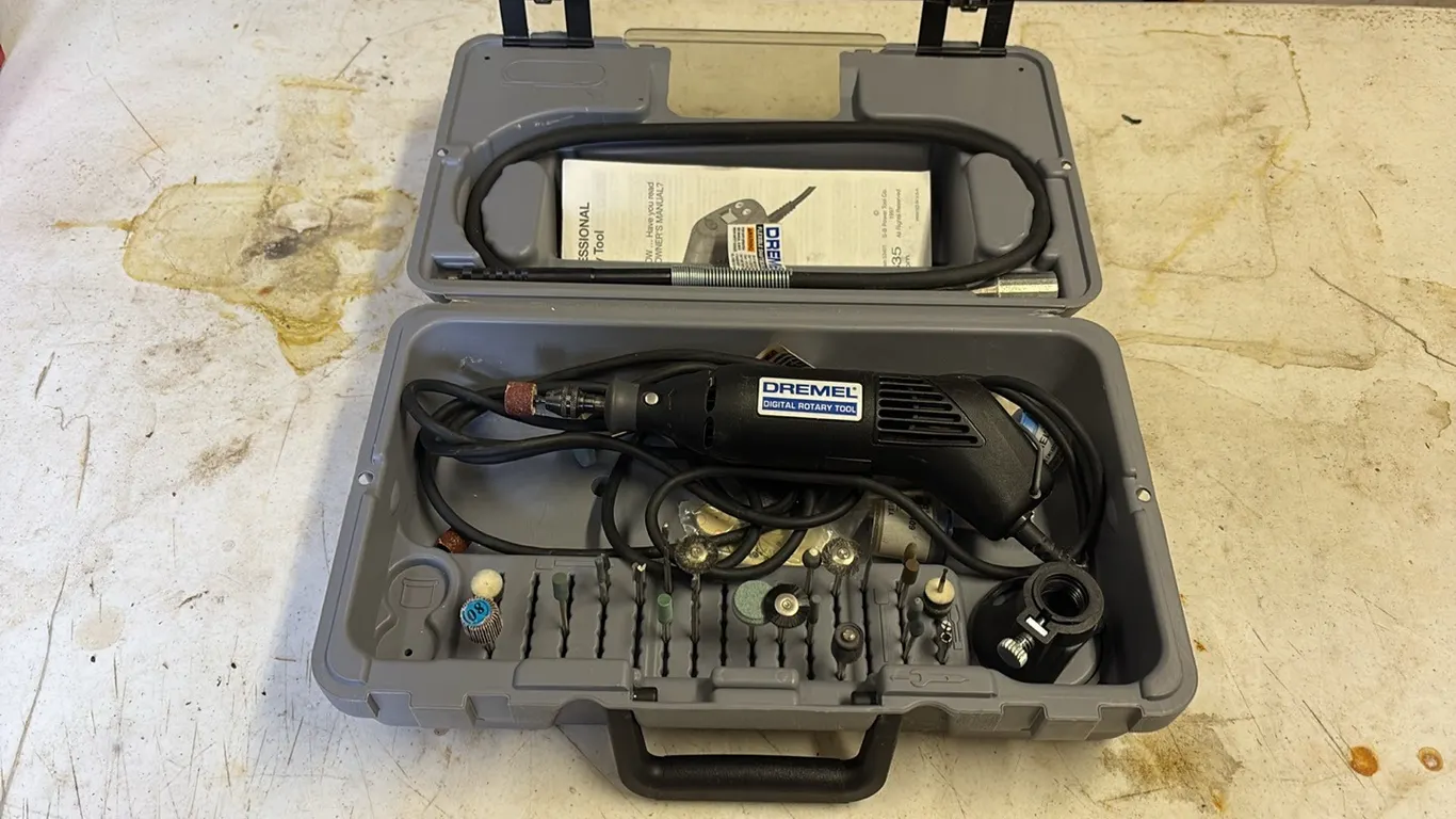 Dremel Tool w/ Attachments