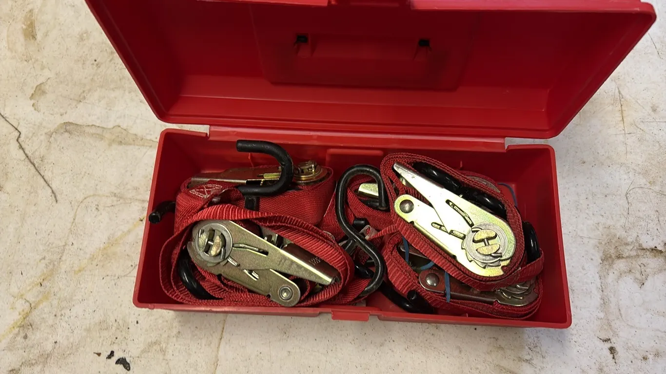 Toolbox w/ Ratchet Straps
