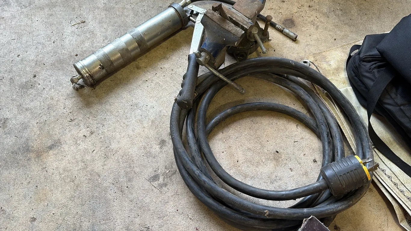 Bench Vise, Grease Gun & Heavy Cord