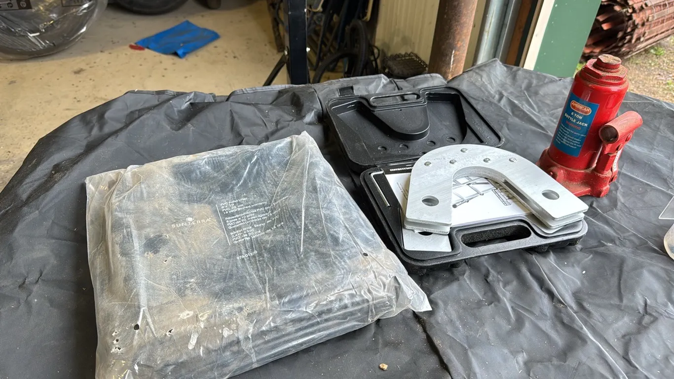 8 x 10 pond liner, ladder bracket, bottle jack
