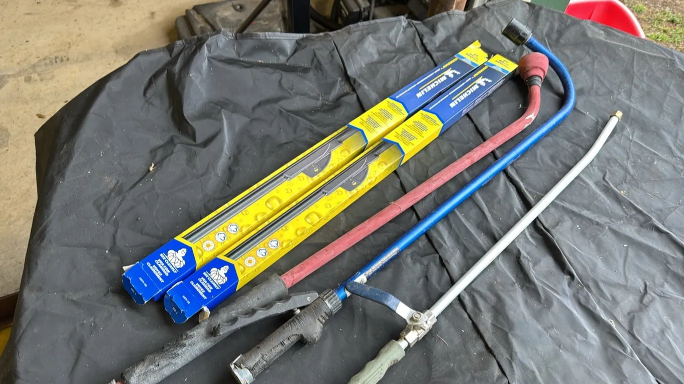 Wipers, water wands