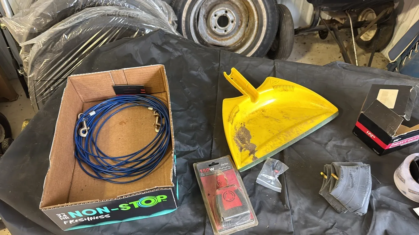 Dust pan, inverter