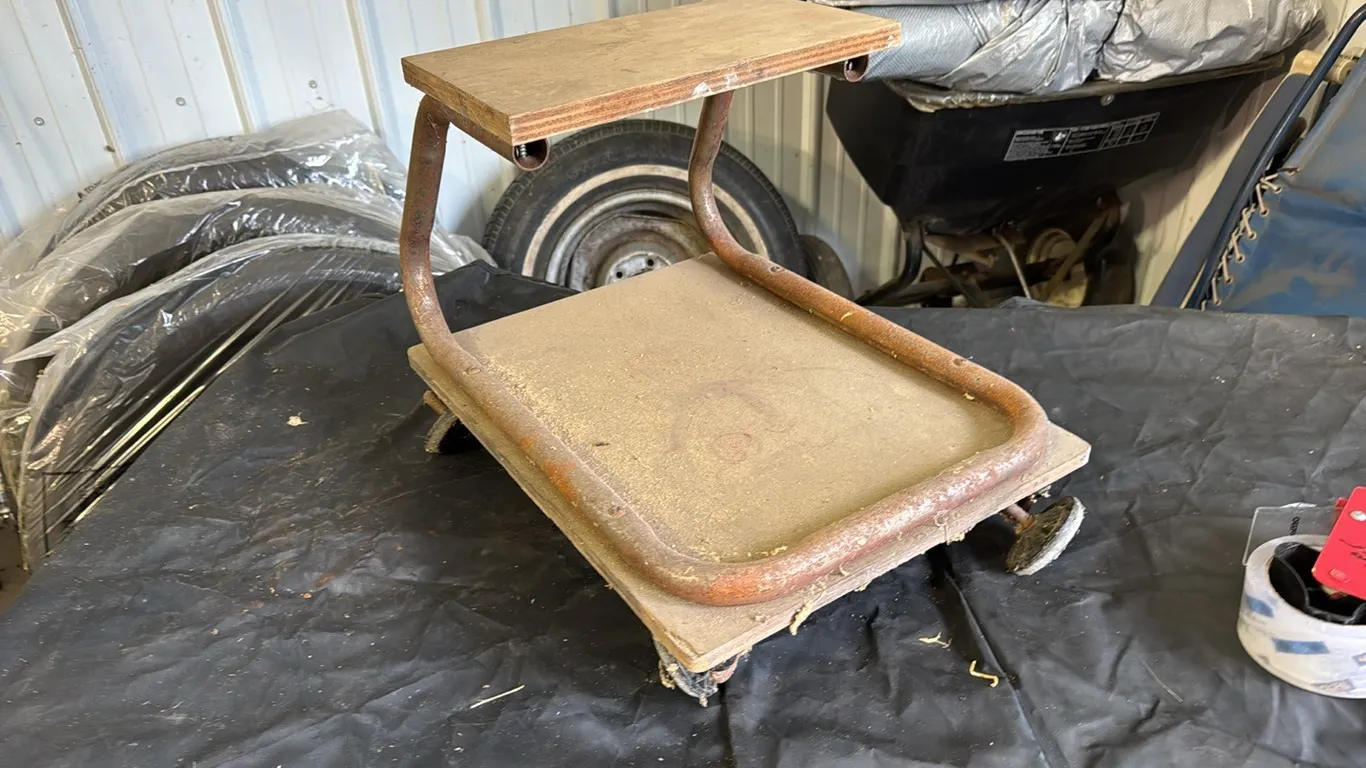 Shop stool