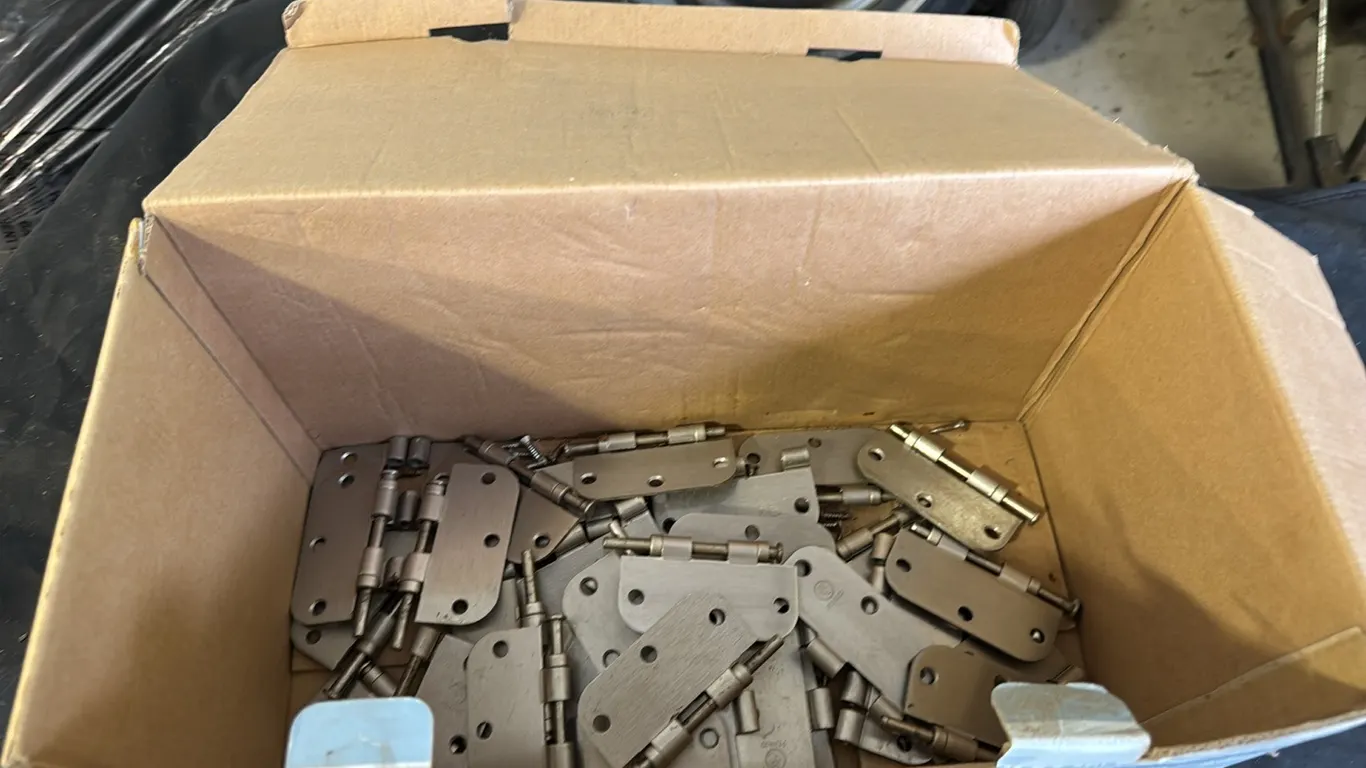 Door hinges