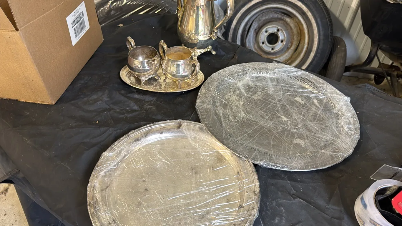 Serving pieces