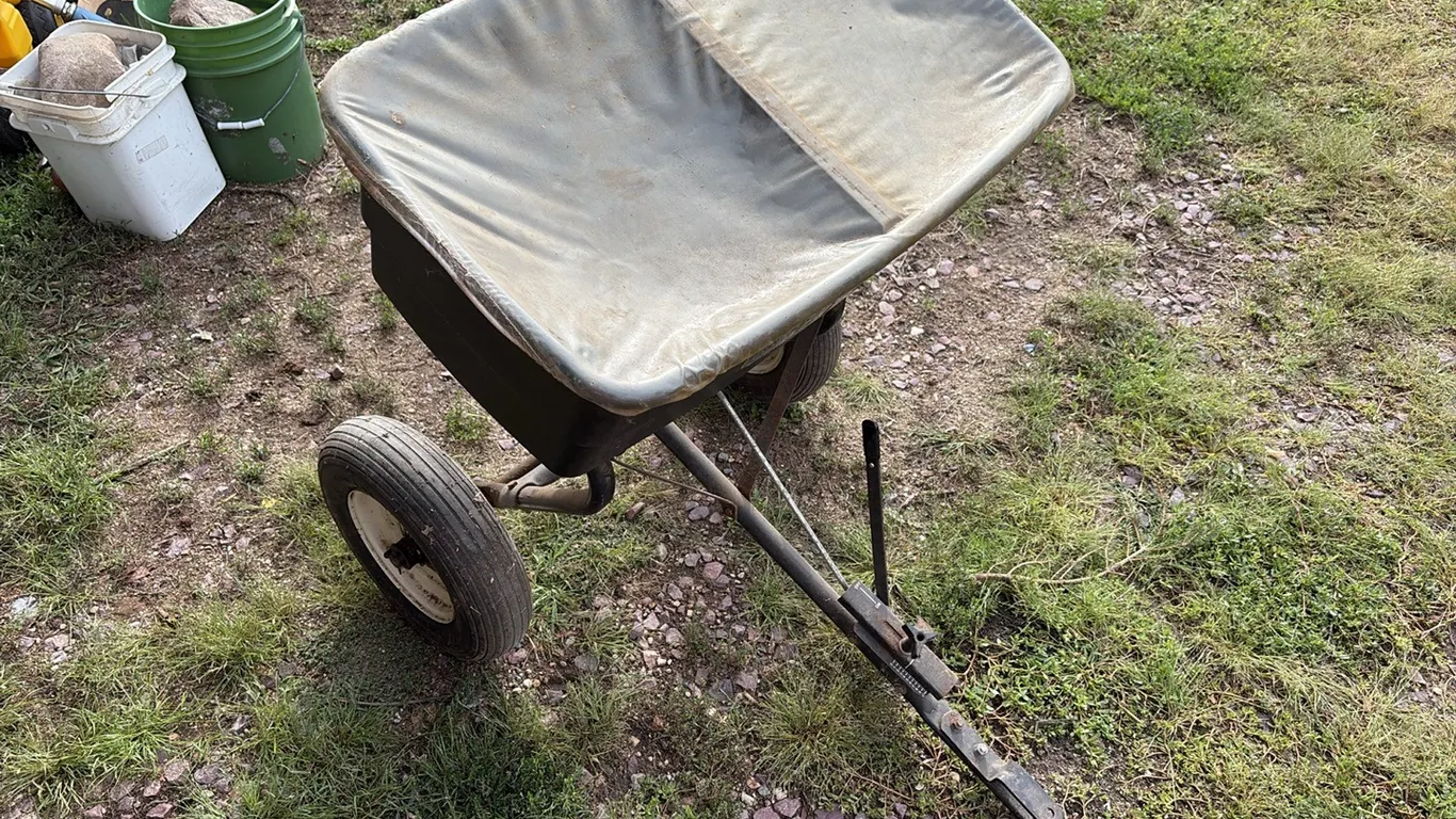 Huskee Pull Type Lawn Spreader