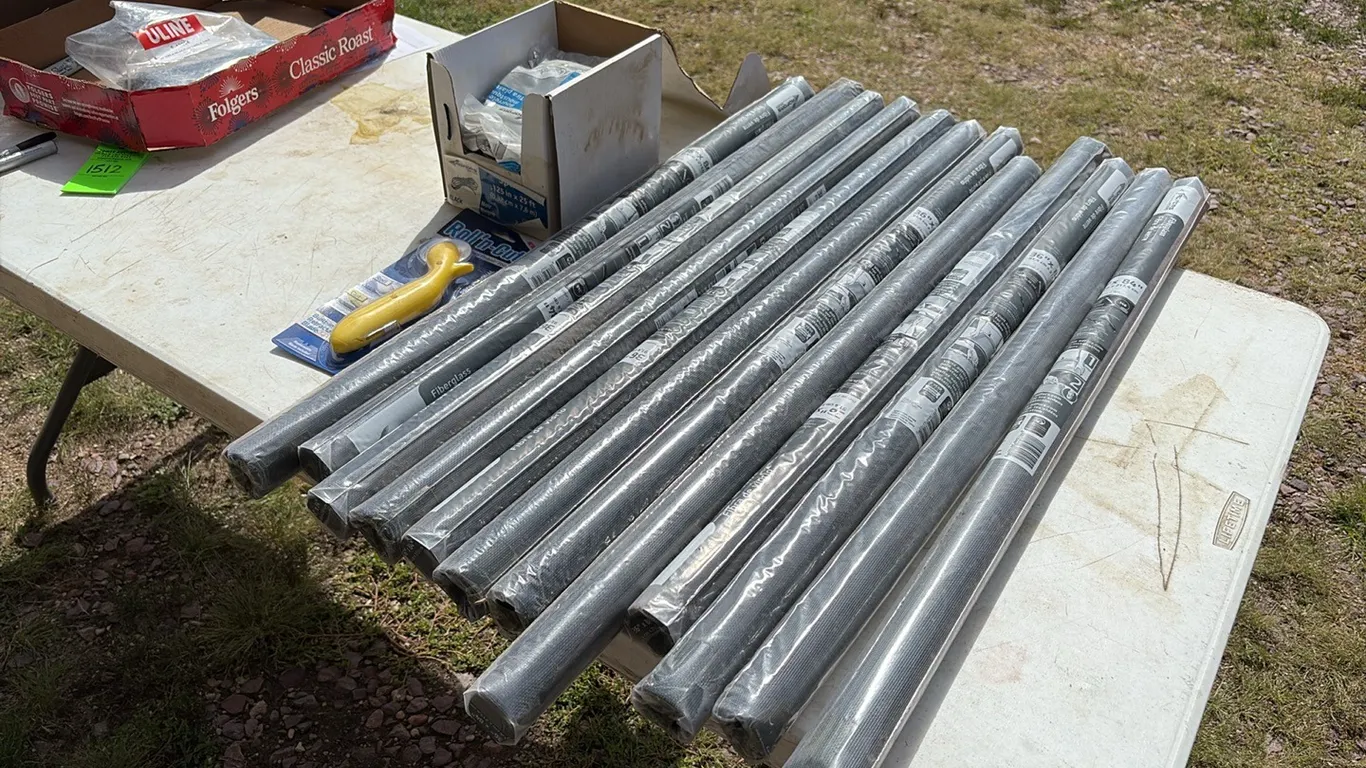Fiberglass Screen & Cutting Tool