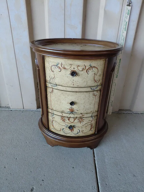 Oval Hand Painted Accent Chest, Wood 21"X16"X17.5"