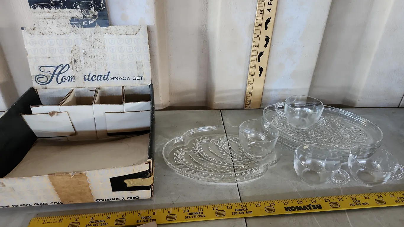 Vintage Federal Glass Co. Homestead Snack Set In Original Box