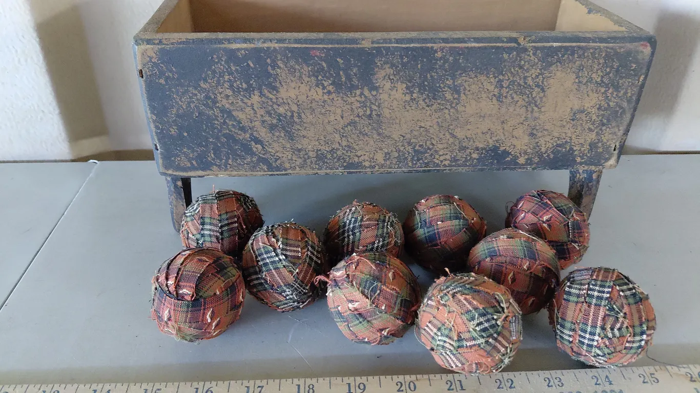 Wood Folk Art Box & Foam Plaid Balls