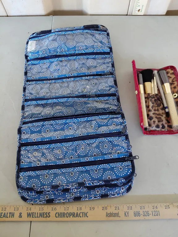 Thirty-One Cosmetic Bag & Makeup Brushes