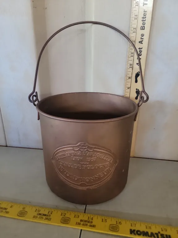 Expand Installe D'Aviculture Lynx De Pologne Prix D'Honneur Lyon 1957 Decor Bucket 10"X8"X7.5"