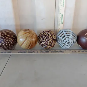5 Wood/Wicker Decor Balls