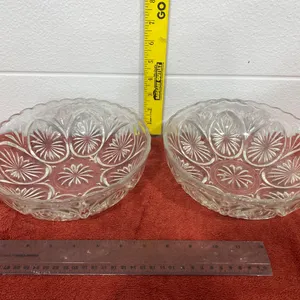 Pair Vintage Anchor Hocking Medallion Star & Cameo Clear Glass Bowls