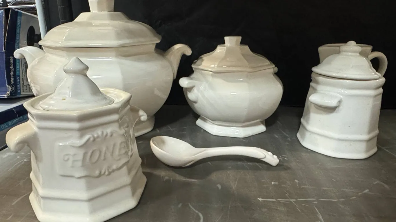 Phatlzgraff White Ceramic Kitchenware Set Featuring Various Containers