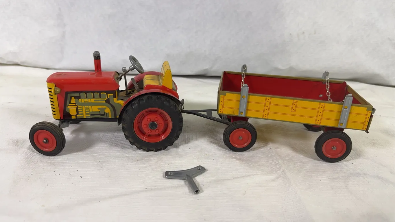 Zetor Wind-Up Tractor & Wagon