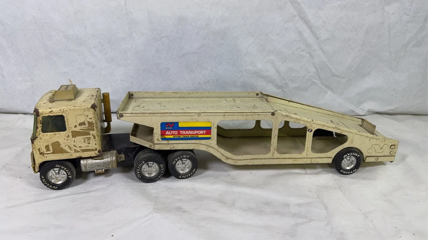 Nylint Car Hauler