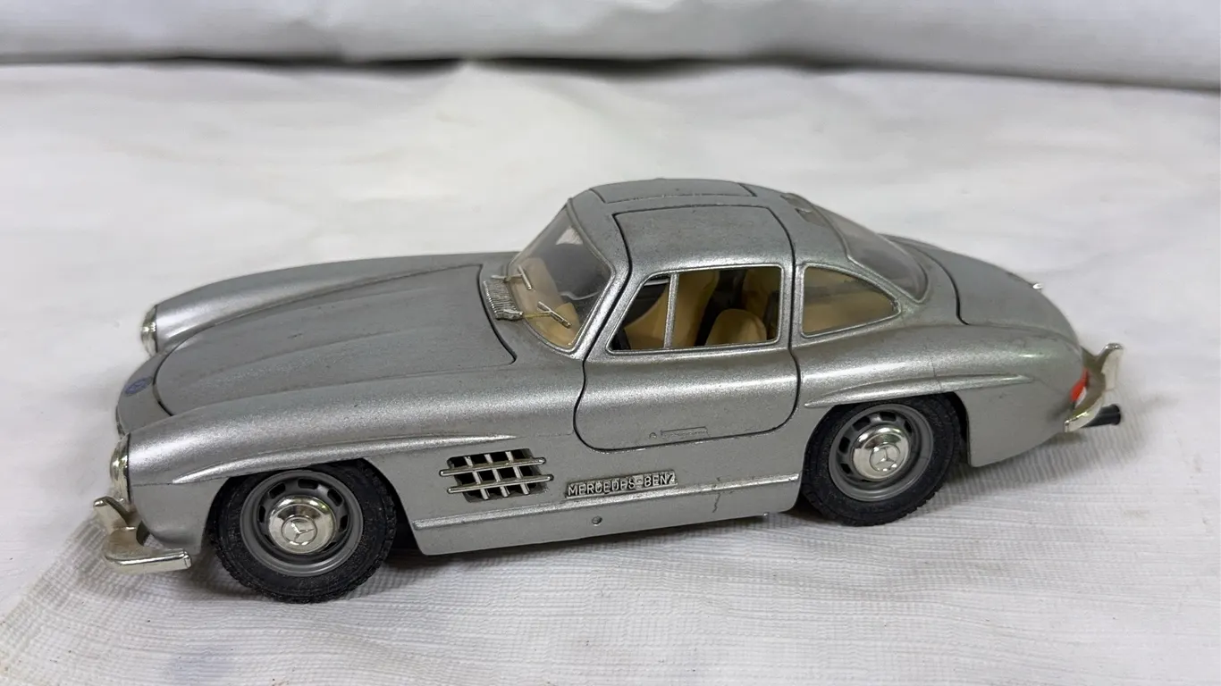 Burago 1954 Mercede-Benz 300 SL