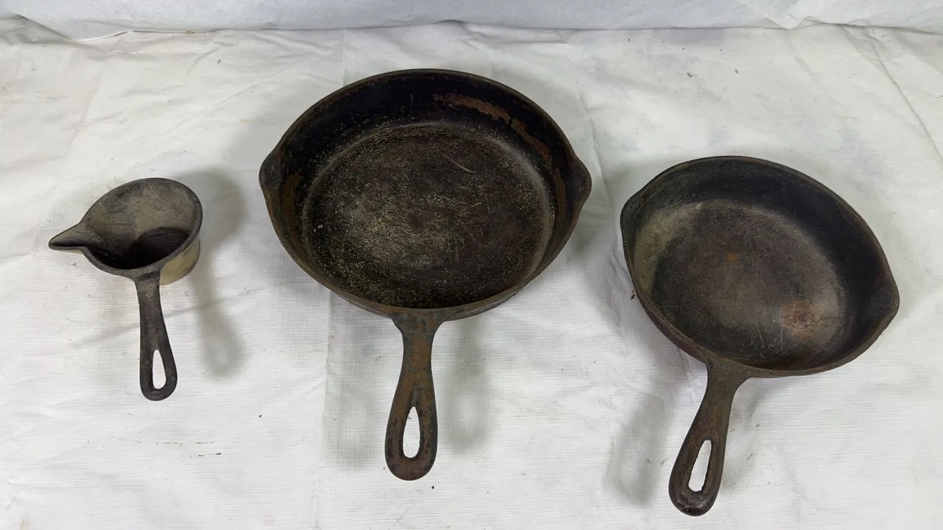Cast Iron Skillets & Ladle