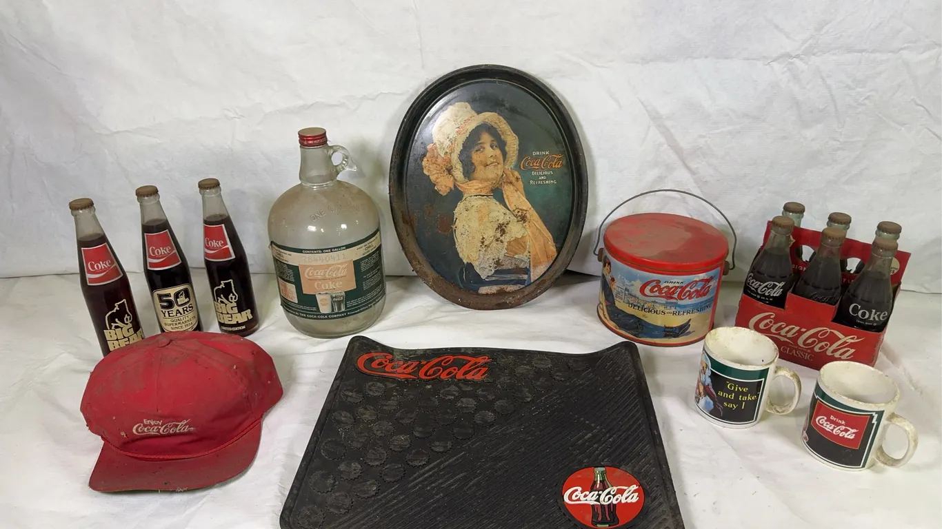 Coca-Cola Bottles & More