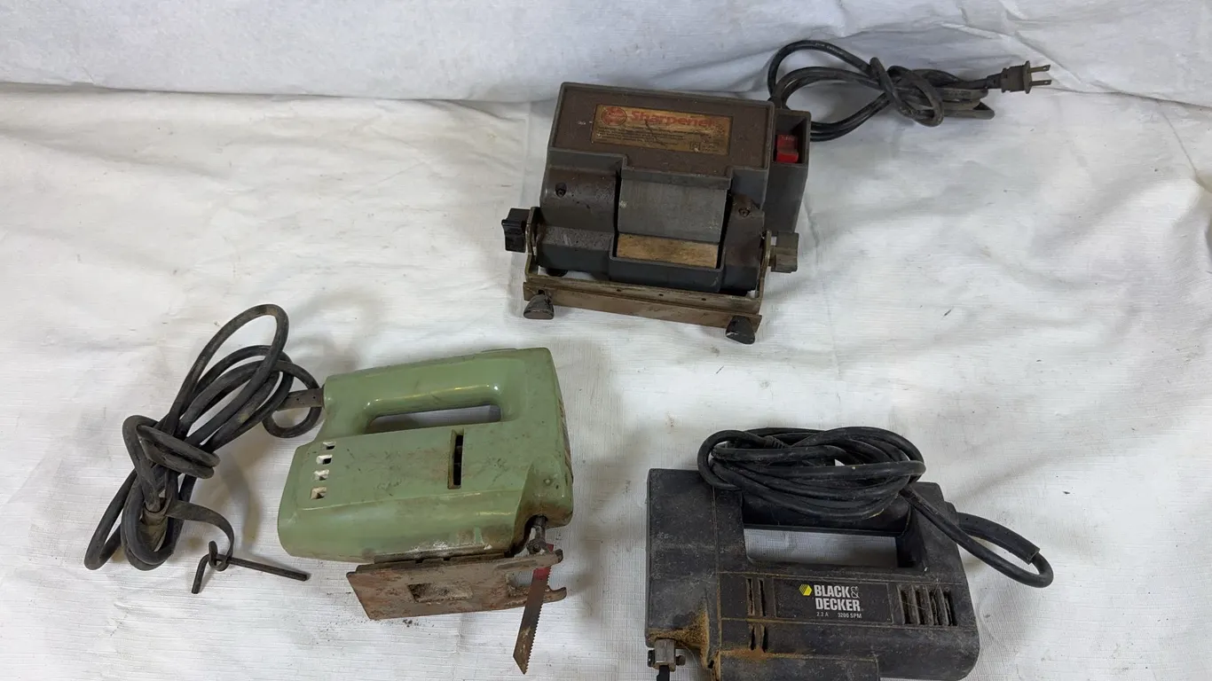 Jigsaws & Sharpener