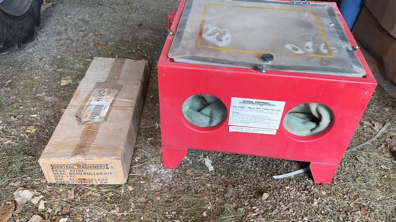 Sandblasting Cabinet & Bead Rolling Kit